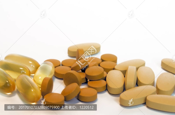 藥物.藥丸；或維生素過白