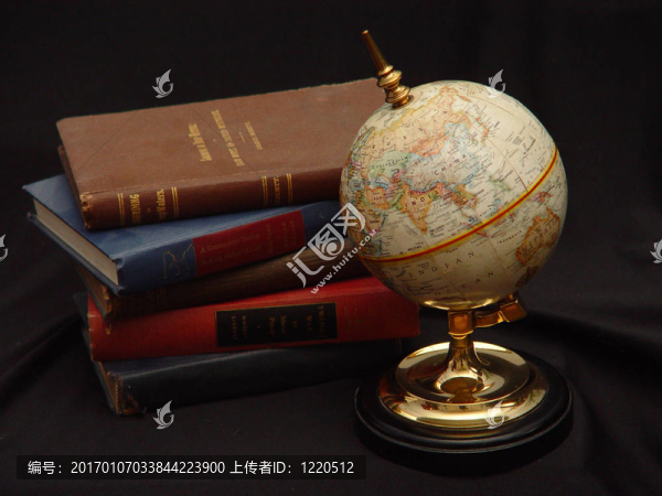 具有書色的地球儀