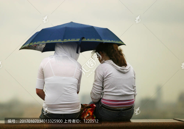 傘下的女朋友