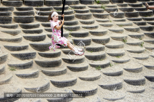 年輕女孩搖擺06