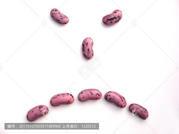 一臉的不高興