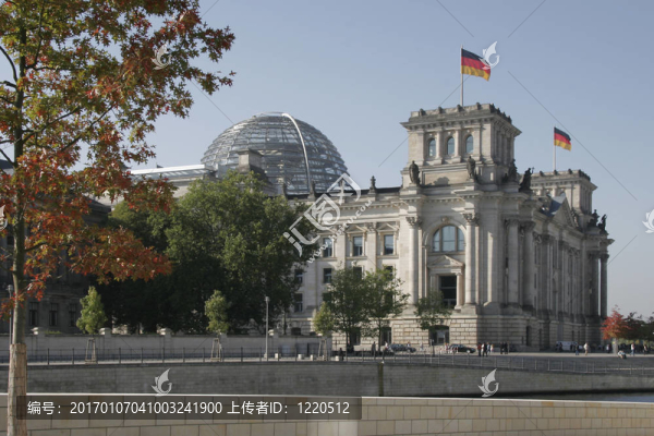 Reichstag在秋天
