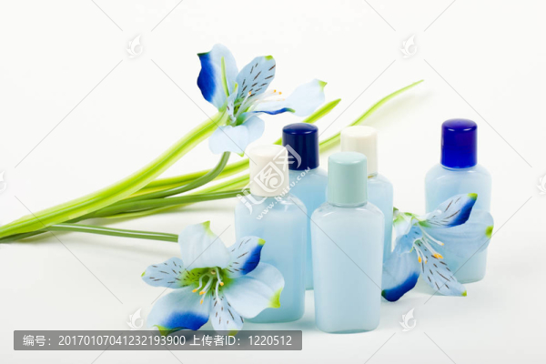 藍(lán)色成分：與Flower的化妝品