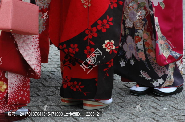 女生的和服