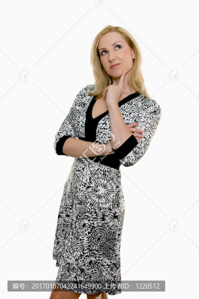 深思熟慮的思考的女人