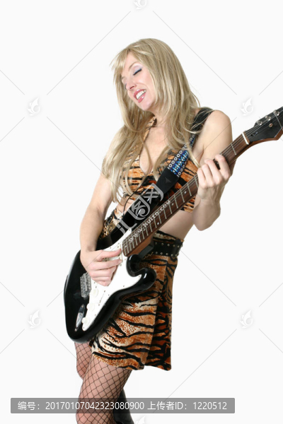 彈電吉他的女人