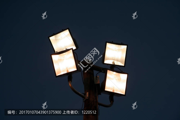 燈光球場