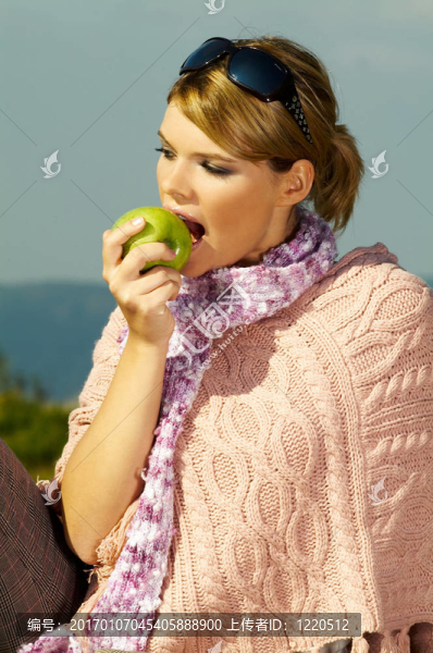 商業(yè)女性戶外
