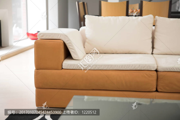 現(xiàn)代沙發(fā)