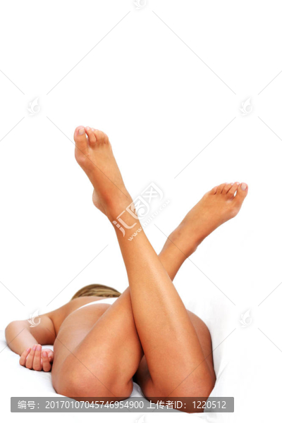 女人在床上