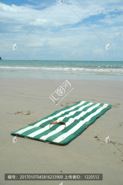 在沙灘日光浴浴床