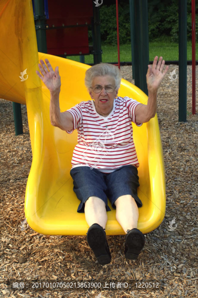 slidinggrandmother2