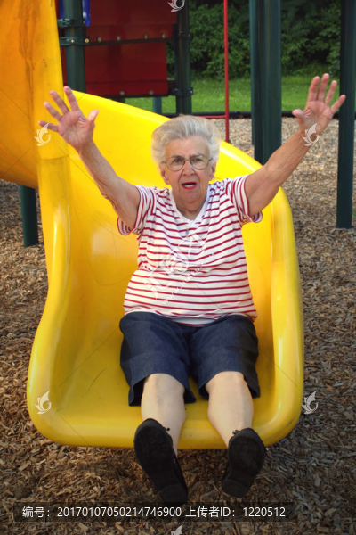 slidinggrandmother4