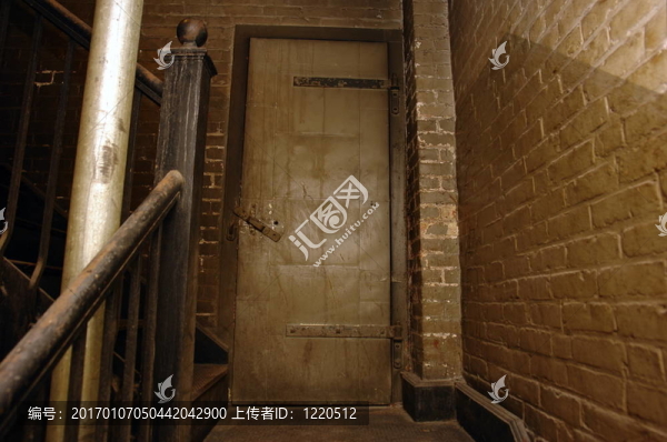 樓梯在老樓三