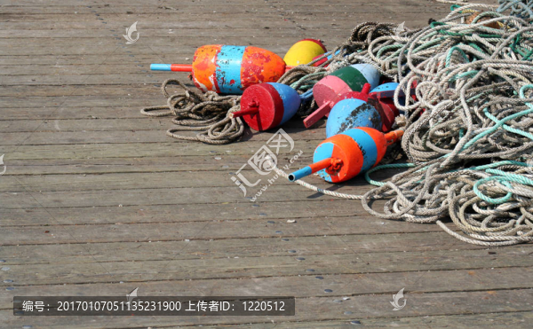 漂浮在甲板上2