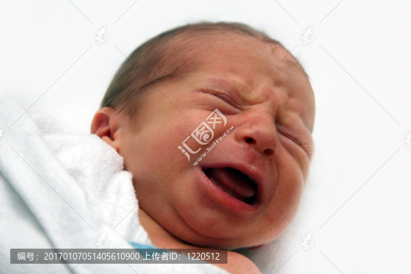哭泣的嬰兒