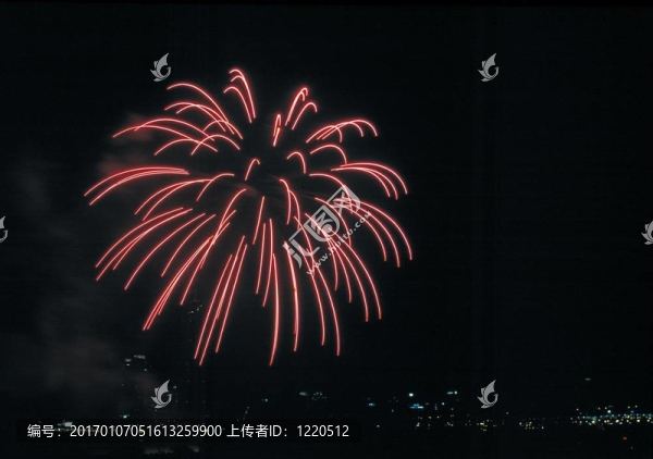 天空中的煙火