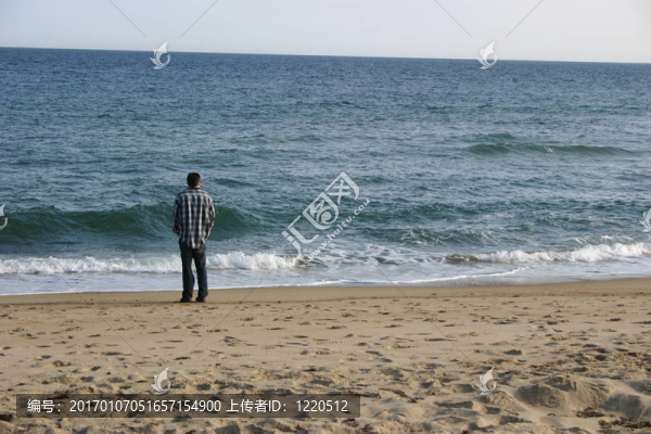 人在海洋