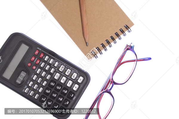 白色背景上的書寫用具
