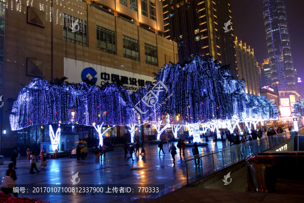 節(jié)日街頭夜景