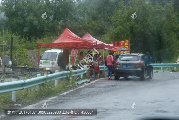 路上的風(fēng)景