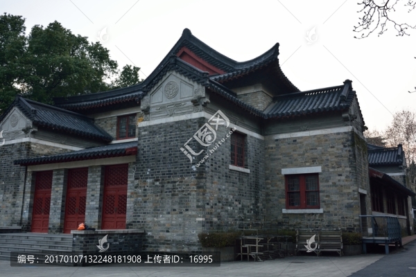 南京大學(xué)