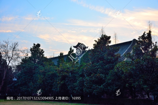 南京大學(xué)