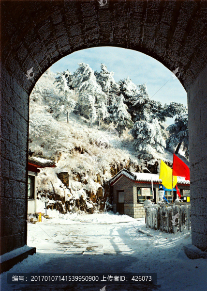 高山雪景