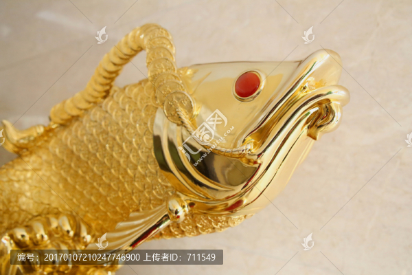 金龍,龍頭