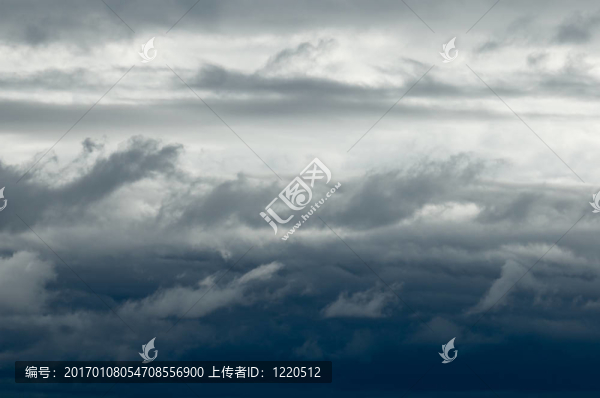 風(fēng)暴后的云