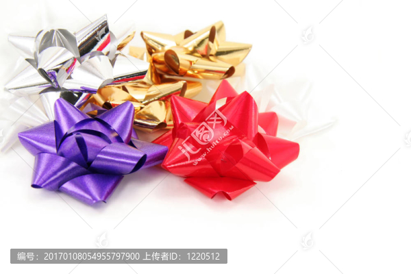 白色背景的蝴蝶結(jié)
