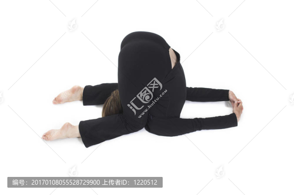 做瑜伽姿勢的女人