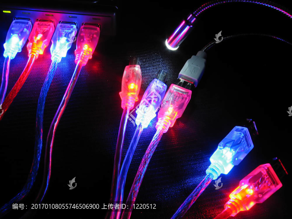 計算機；連接線；USB；輪轂；