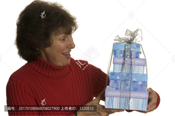 帶禮物棧的快樂女人
