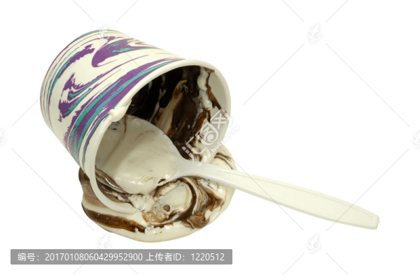 冰淇淋溢出