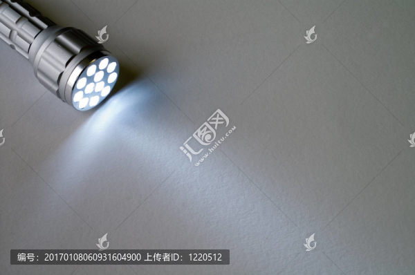 手電筒照明空間