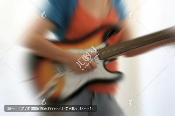 女吉他手