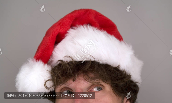滑稽的人戴著Santa的帽子