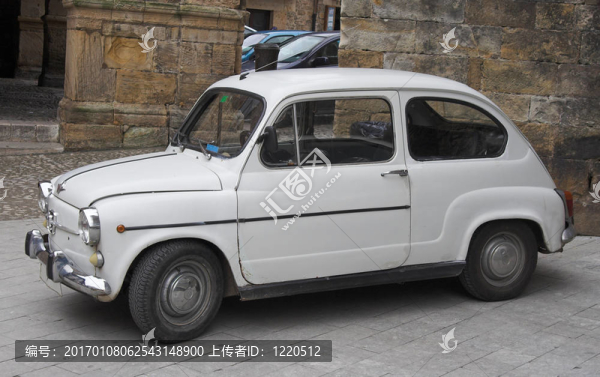 流行的小家庭西班牙車