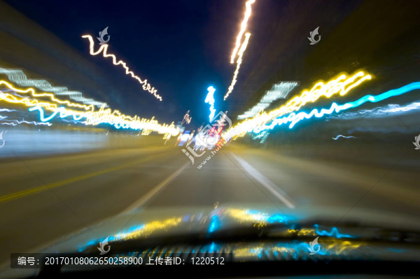 晚上開車