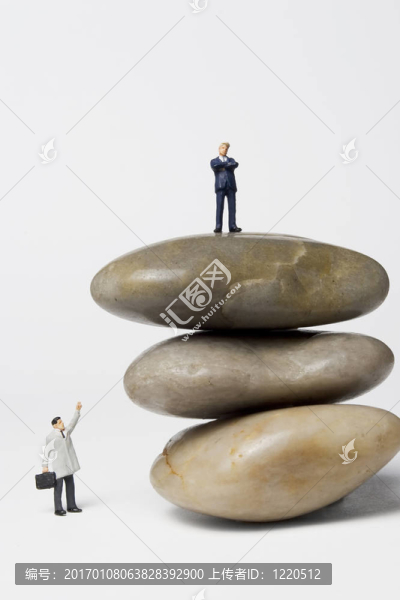 巖石和堅(jiān)硬的地方