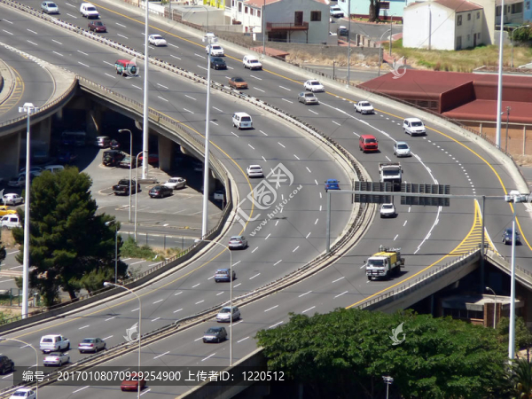 繁忙的公路