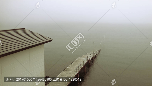 霧的老碼頭