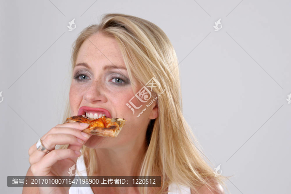 女孩與比薩