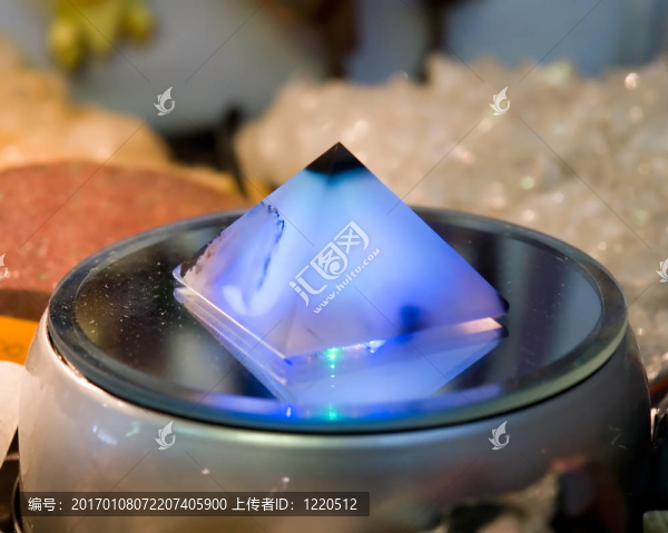 魔力金字塔
