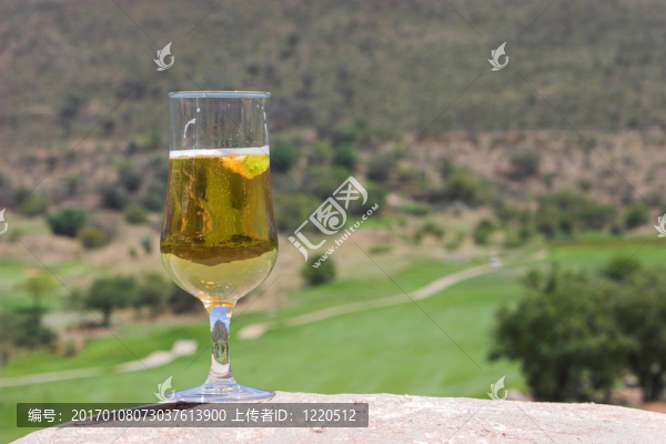 啤酒