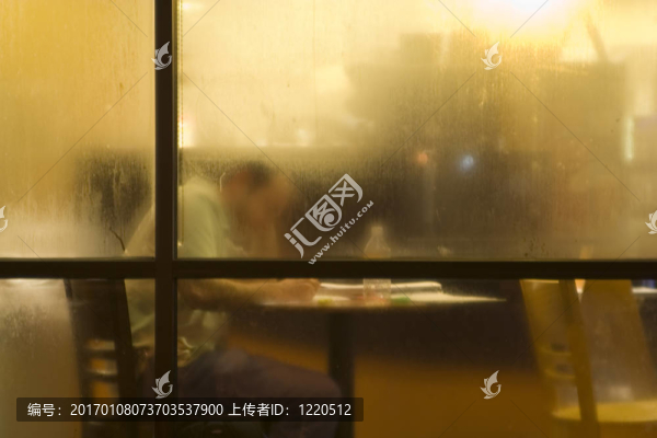 露蓋玻璃后面的研究