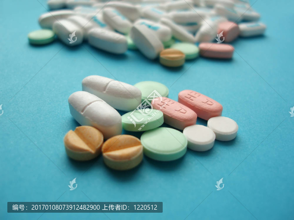 五顏六色的藥片