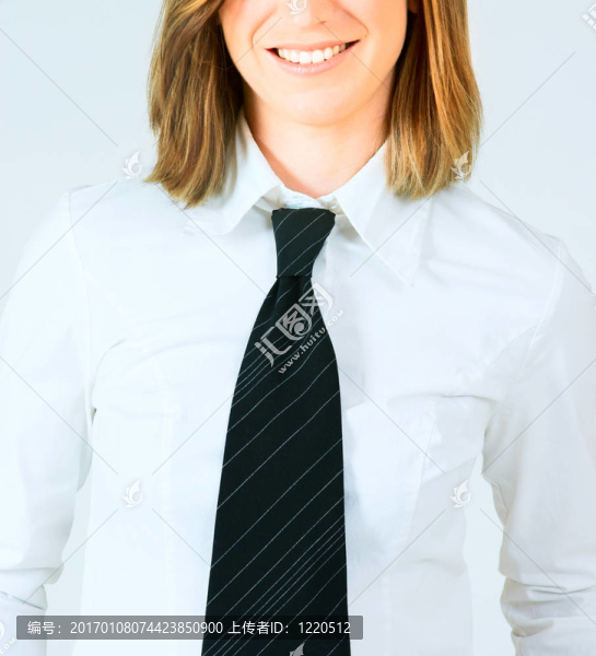 白襯衫上的金發(fā)女人