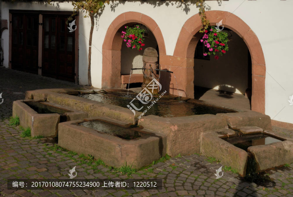 噴泉拱門(mén)-匯圖網(wǎng) www.fosd68.com 噴泉拱門(mén)